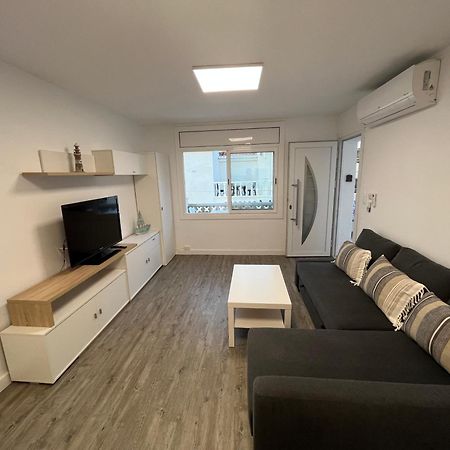 Apartamento En La Playa. Free Parking. Free Wifi L'Escala Exterior photo