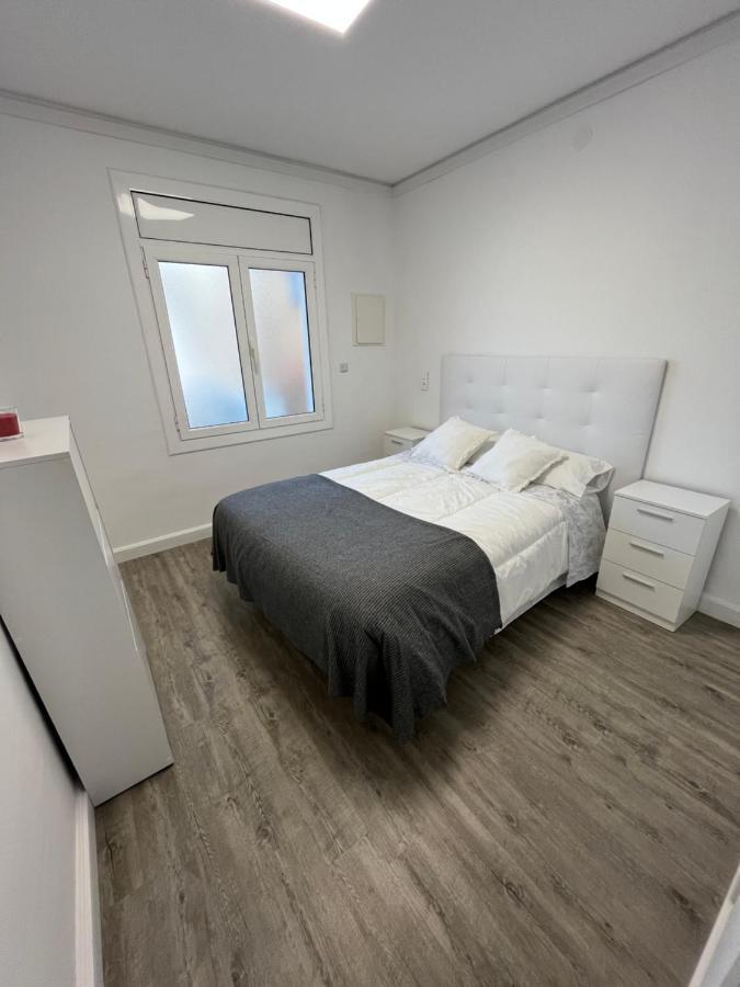 Apartamento En La Playa. Free Parking. Free Wifi L'Escala Exterior photo
