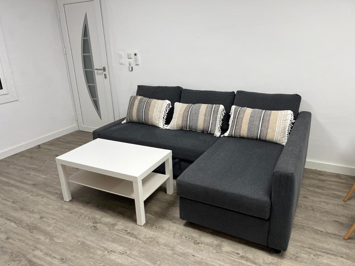Apartamento En La Playa. Free Parking. Free Wifi L'Escala Exterior photo